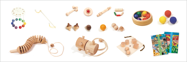 お誕生セットには赤ちゃんにおすすめの童具がいっぱい詰まったセットです